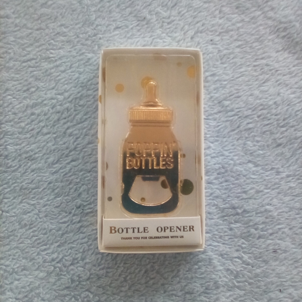🍼Gold Poppin' Bottles Bottle Opener NWT🍾